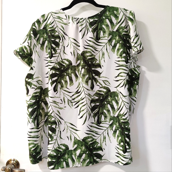Monstera & Palm Plant Print Blouse - Picture 2 of 6